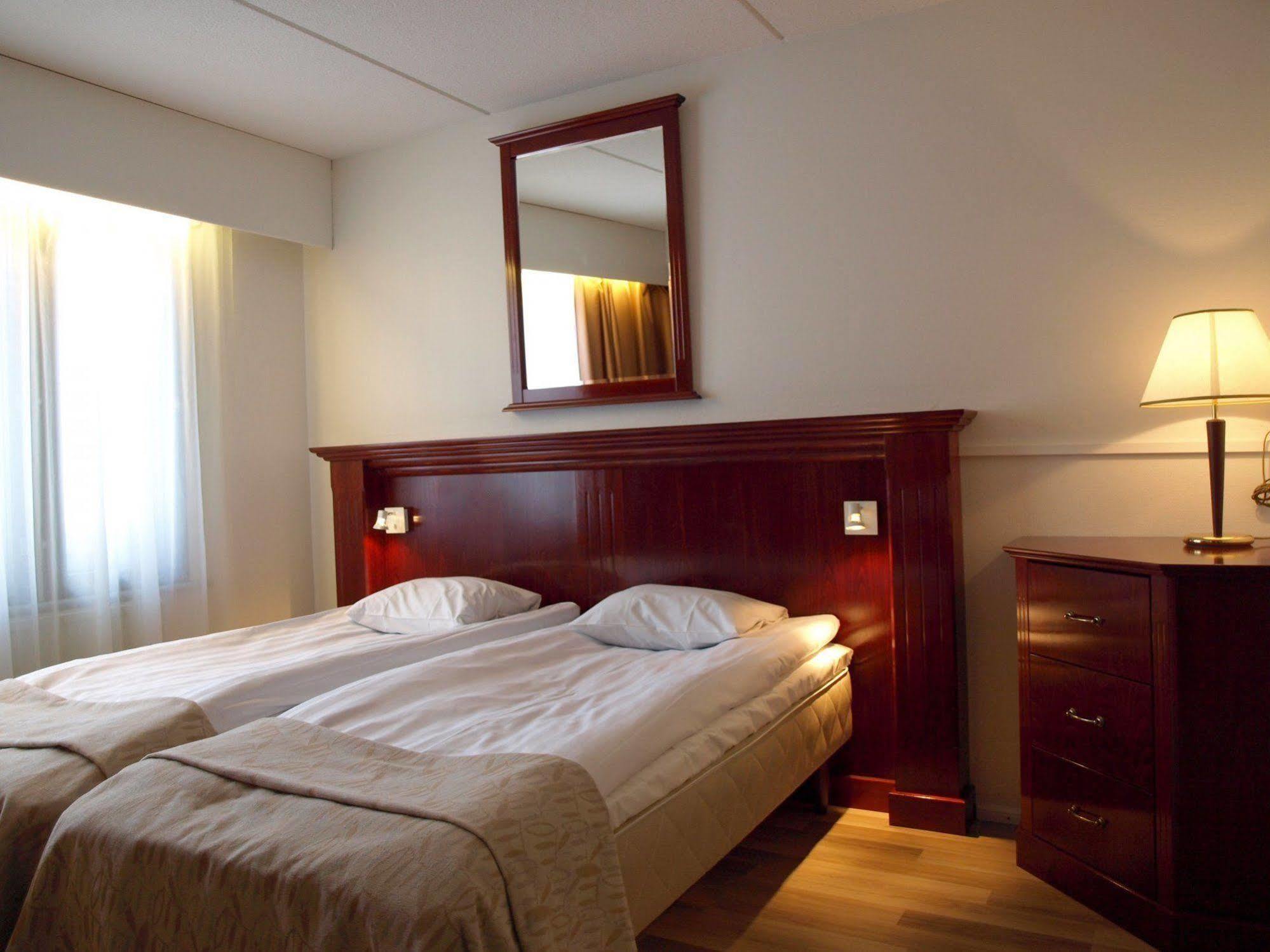 Lapland Northern Lights Hotel Ilveslinna ラヌア エクステリア 写真