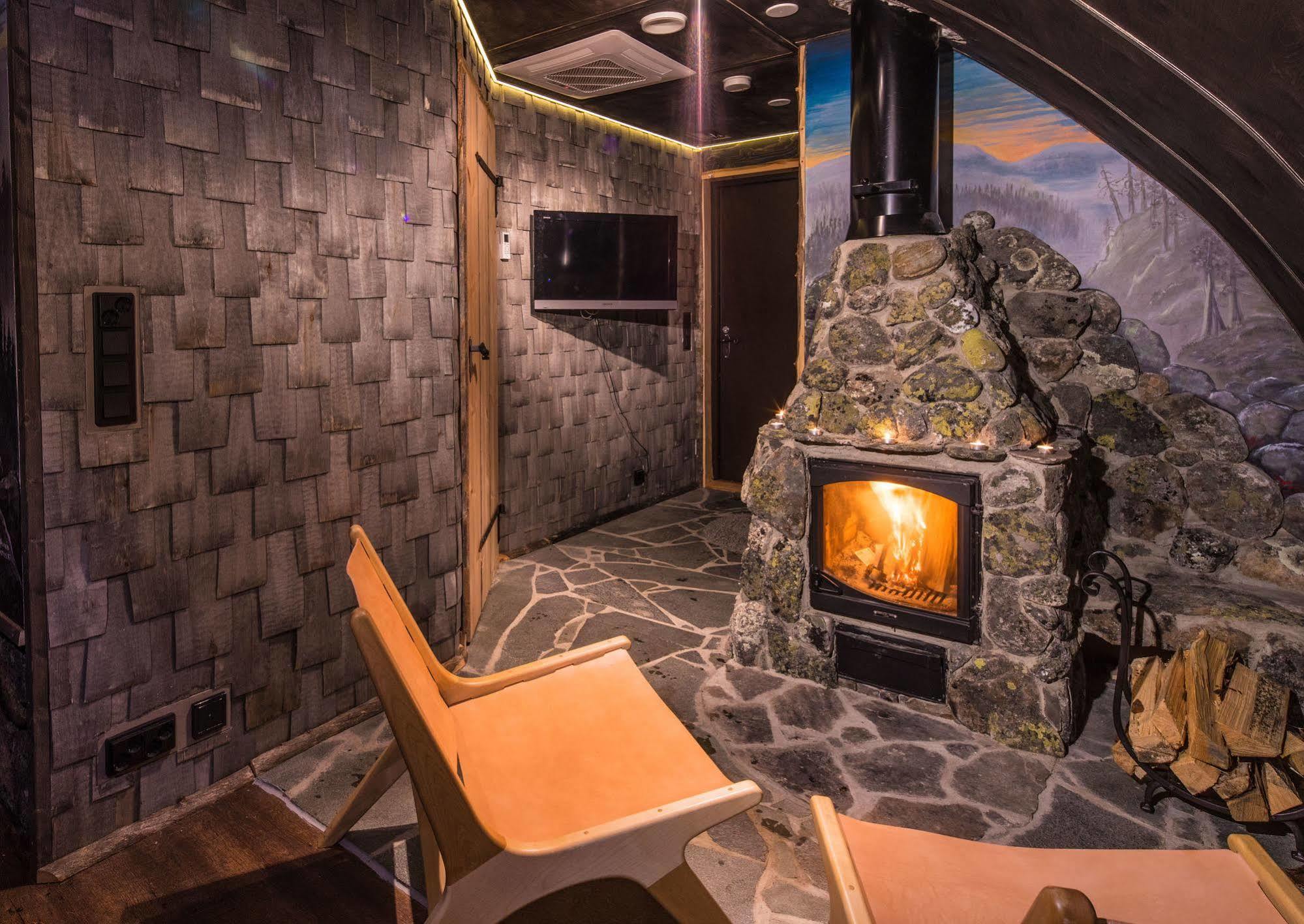 Lapland Northern Lights Hotel Ilveslinna ラヌア エクステリア 写真